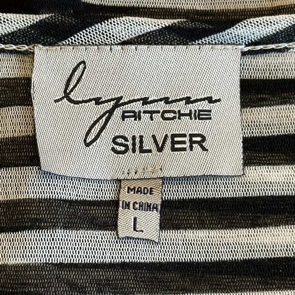 Lynn Ritchie Silver | Black & White Striped Sheer Tunic Top with Pockets - Picture 8 of 8